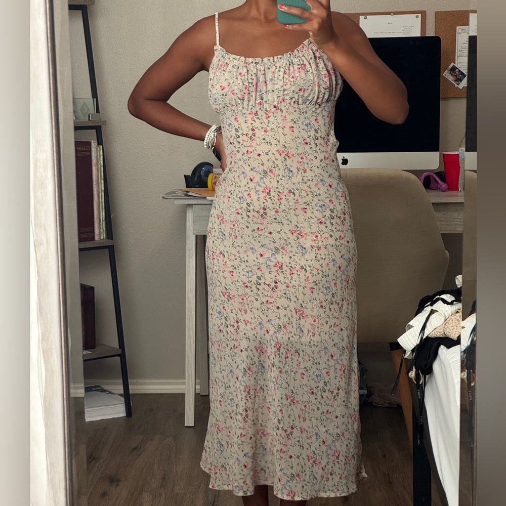 Chic Floral Maxi Dress in Pink and White